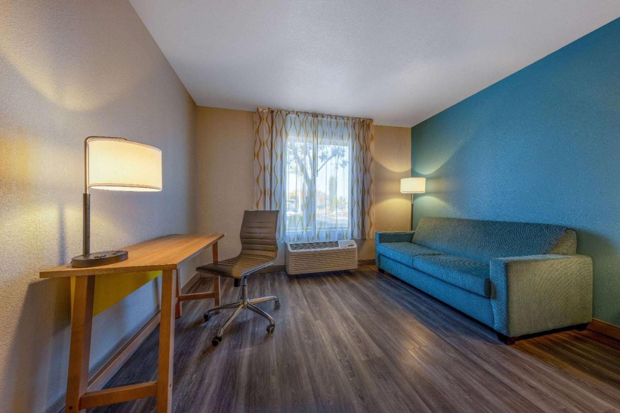 Days Inn By Wyndham Lathrop Dış mekan fotoğraf